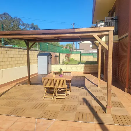 Precioso Bajo Con Jardin Y Parking דירה