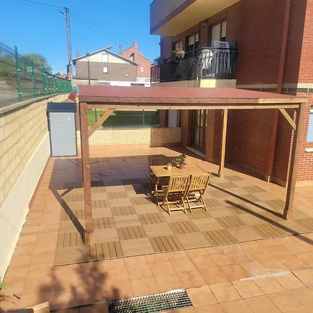 דירה Precioso Bajo Con Jardin Y Parking